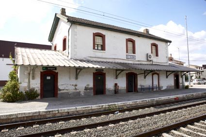 ADIF ACOMETE OBRAS DE ADECUACIÓN DE TRINCHERA EN ALCANADRE (LA RIOJA)